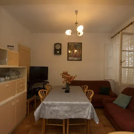Guest house Kuca Marija I Velimir 3*