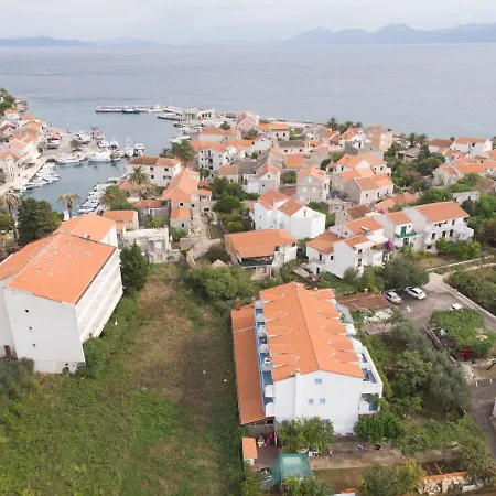 Guest house Kuca Marija I Velimir 3*