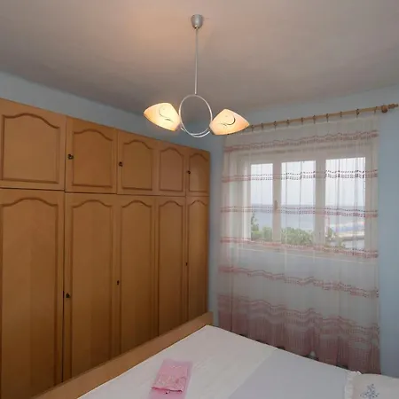 Guest house Kuca Marija I Velimir Sucuraj